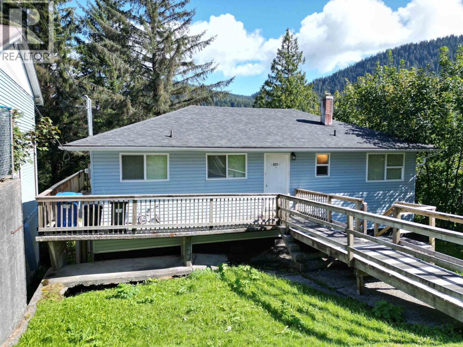 897-899 SUMMIT AVENUE, Prince Rupert, British Columbia