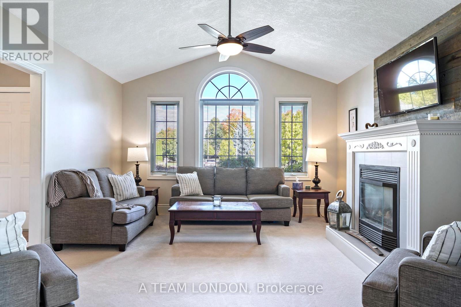 12 Huntington Terrace, St. Thomas, Ontario  N5R 6H1 - Photo 6 - X12454208