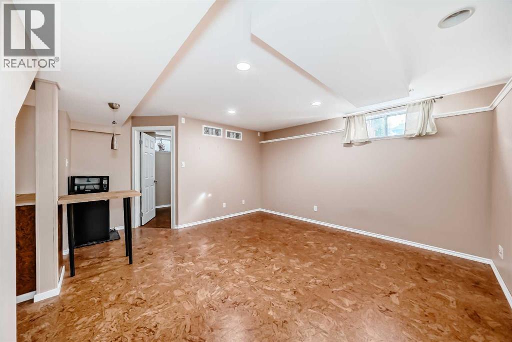 238 Bridleridge Way Sw, Calgary, Alberta  T2Y 4M6 - Photo 35 - A2266444