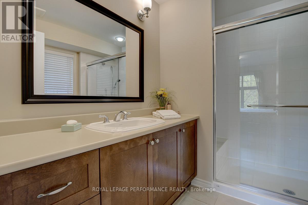 318 Iona Street, Ottawa, Ontario  K1Z 7B9 - Photo 15 - X12473121