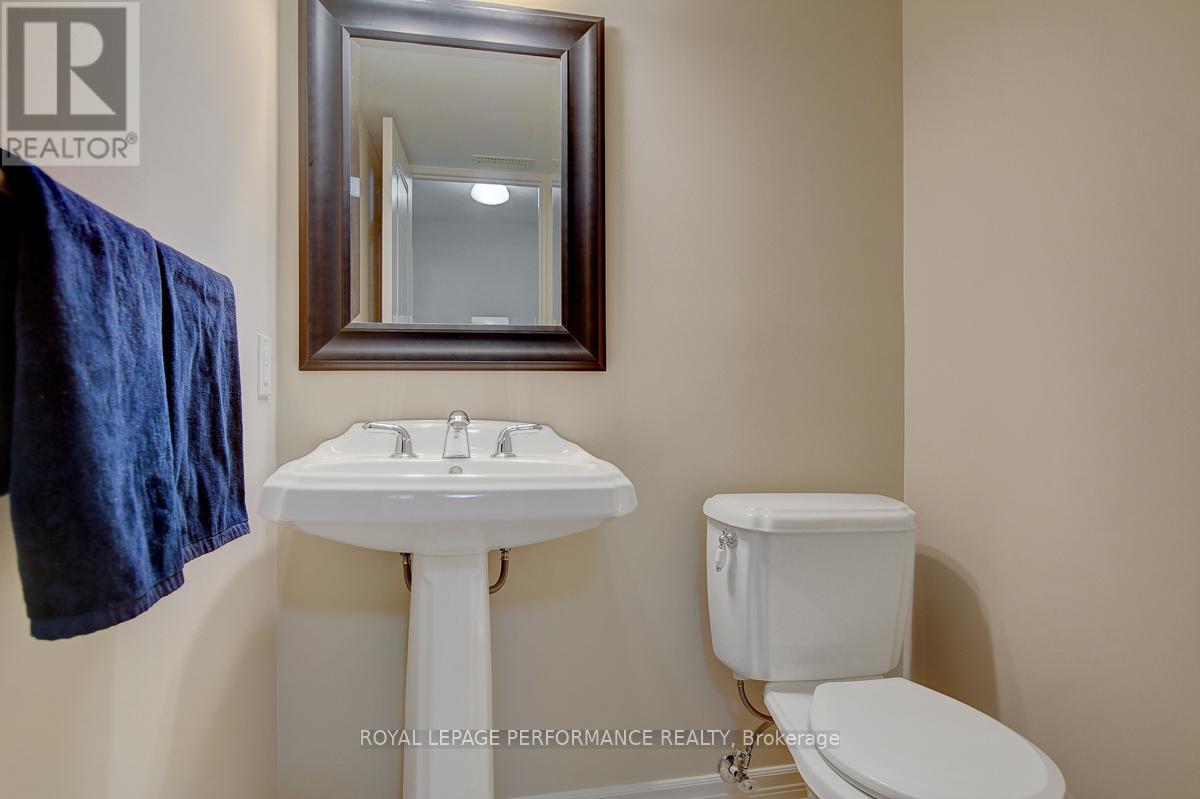 318 Iona Street, Ottawa, Ontario  K1Z 7B9 - Photo 24 - X12473121
