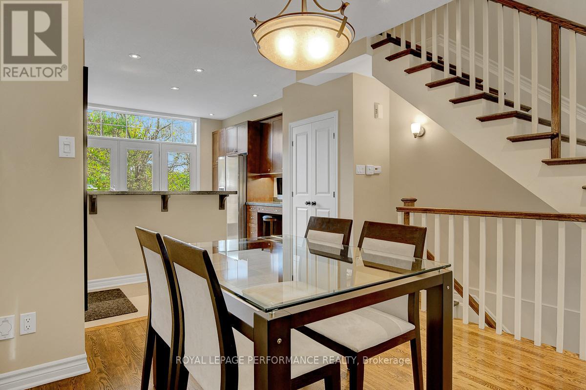 318 Iona Street, Ottawa, Ontario  K1Z 7B9 - Photo 9 - X12473121