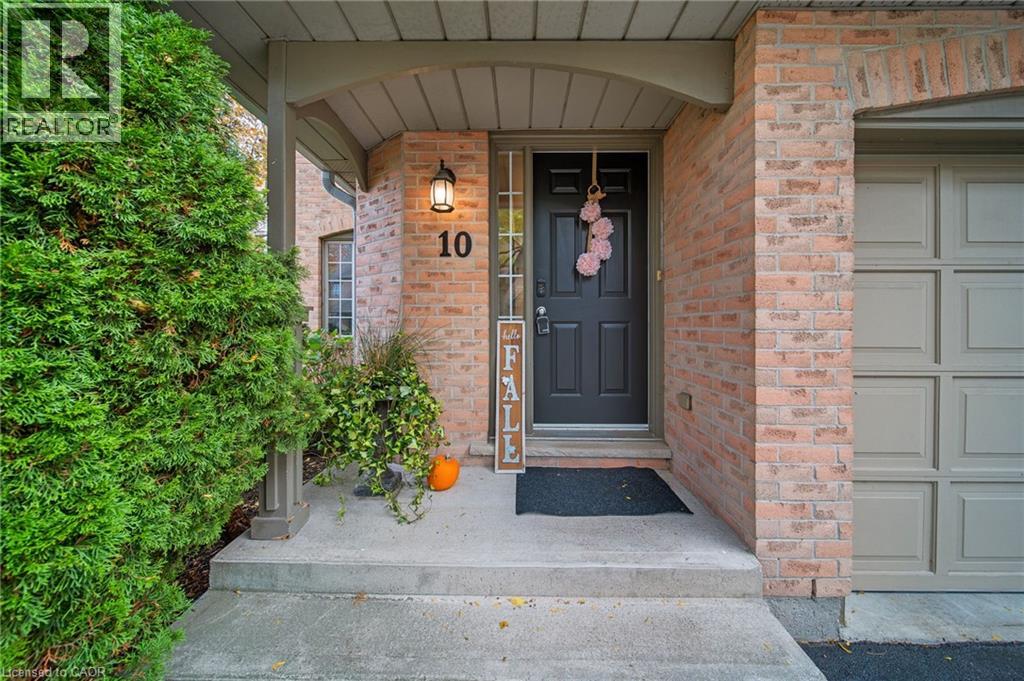 320 Hamilton Drive Unit# 10, Ancaster, Ontario  L9G 4W6 - Photo 2 - 40781854