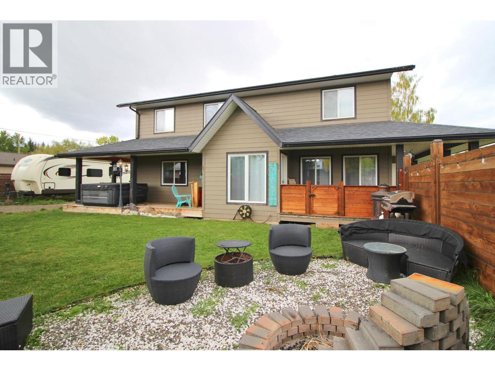 2233 LAW AVENUE, Houston, British Columbia