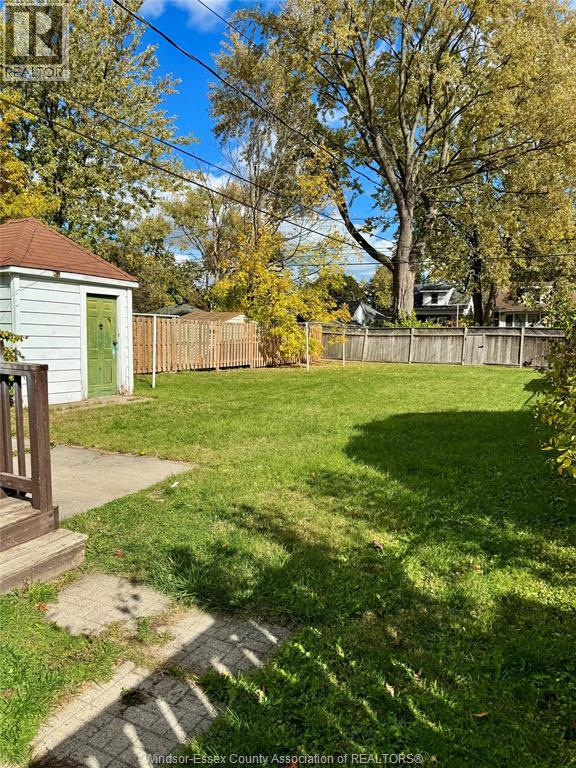 1922 Aubin, Windsor, Ontario  N8W 4L3 - Photo 4 - 25027103
