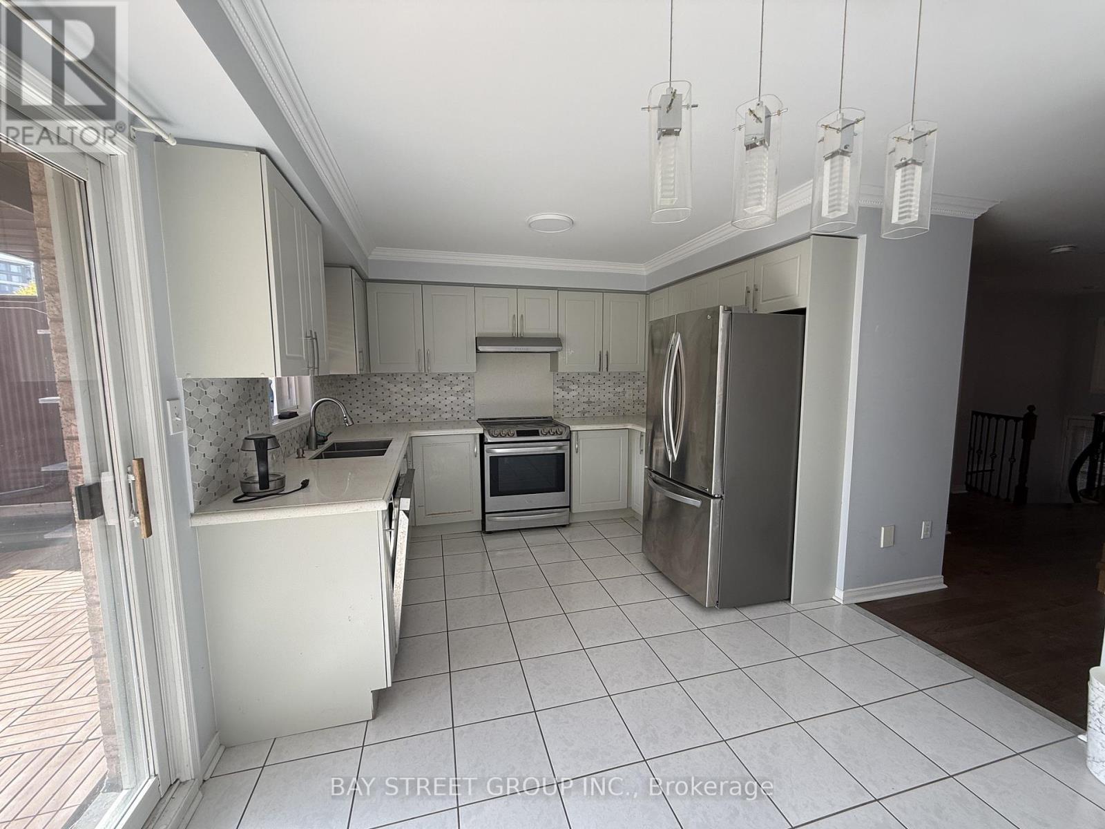 127 Galleria Parkway, Markham, Ontario  L3T 7T8 - Photo 5 - N12480767