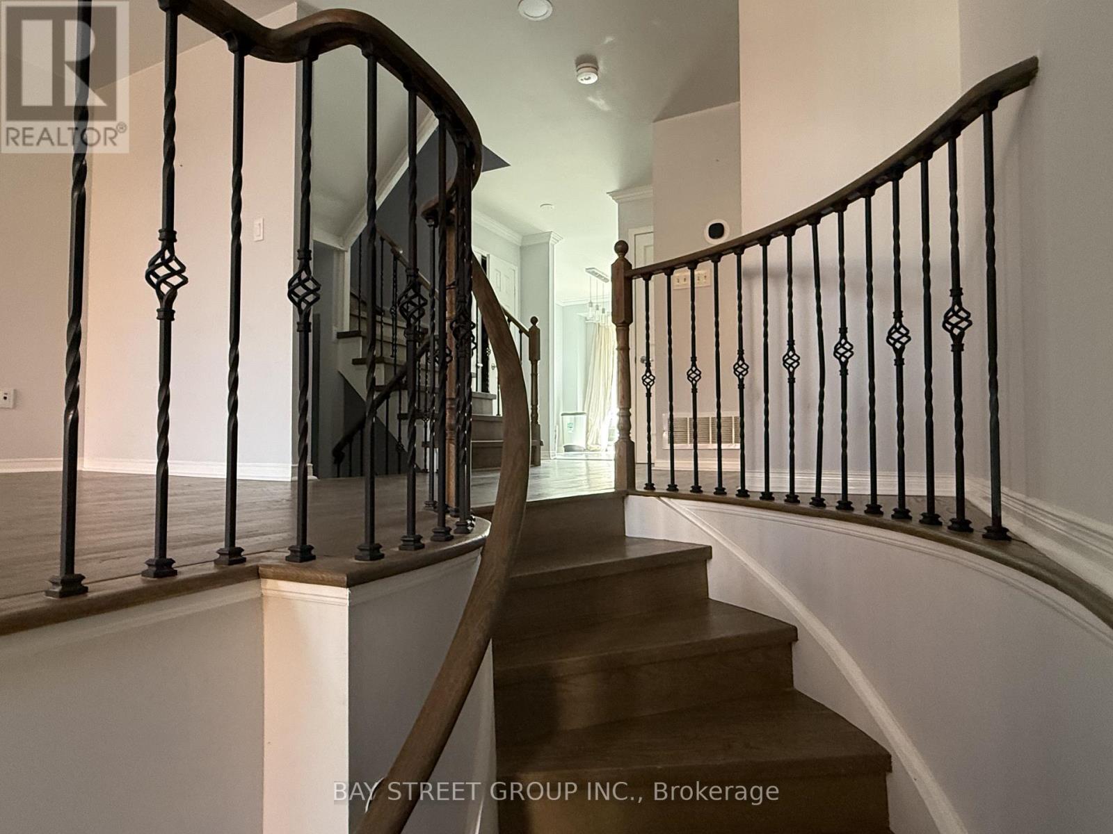 127 Galleria Parkway, Markham, Ontario  L3T 7T8 - Photo 2 - N12480767