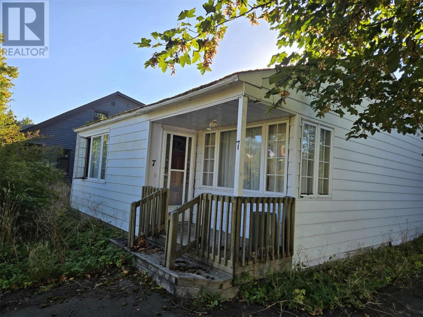7 Whiteway Place, St. John's, Newfoundland & Labrador