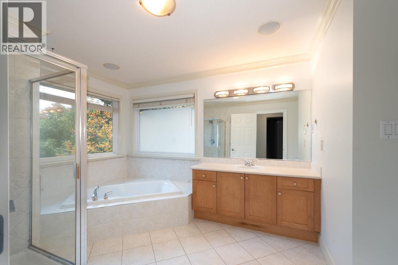338 N Dollarton Highway, North Vancouver, British Columbia  V7G 1N1 - Photo 26 - R3060186