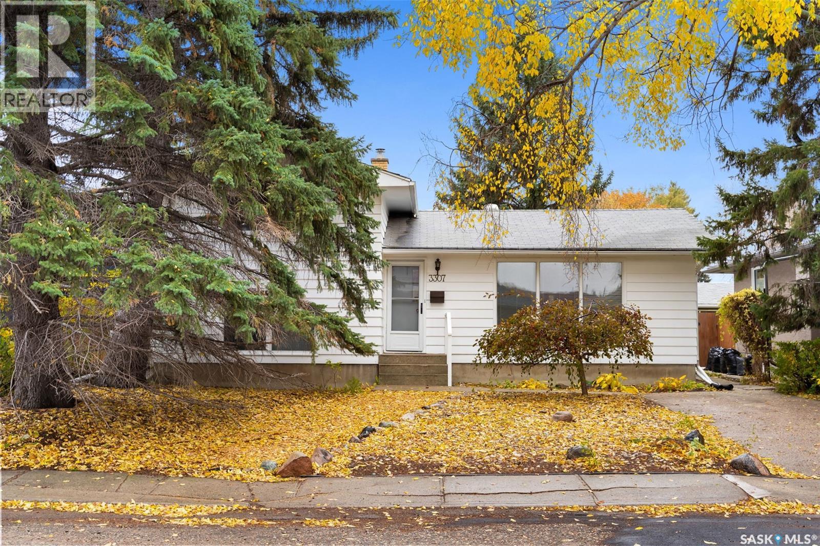 3307 28th Avenue, Regina, Saskatchewan  S4S 2N1 - Photo 2 - SK021671
