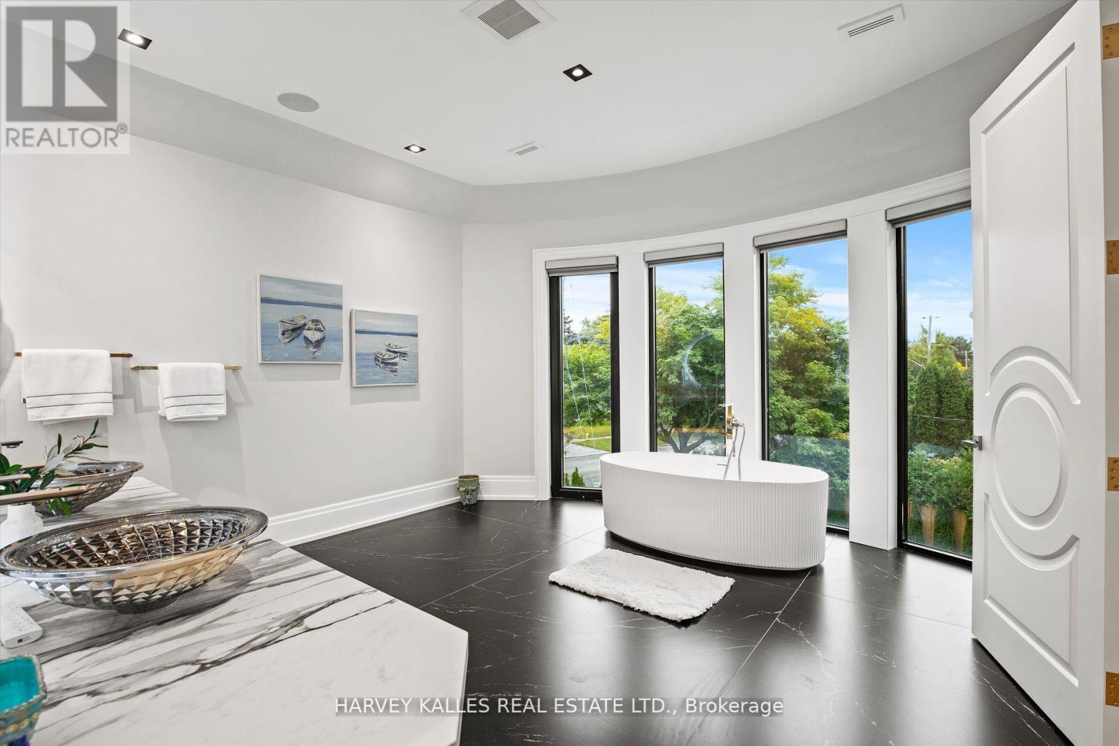 1 Silvergrove Road, Toronto, Ontario  M2L 2N5 - Photo 23 - C12481028