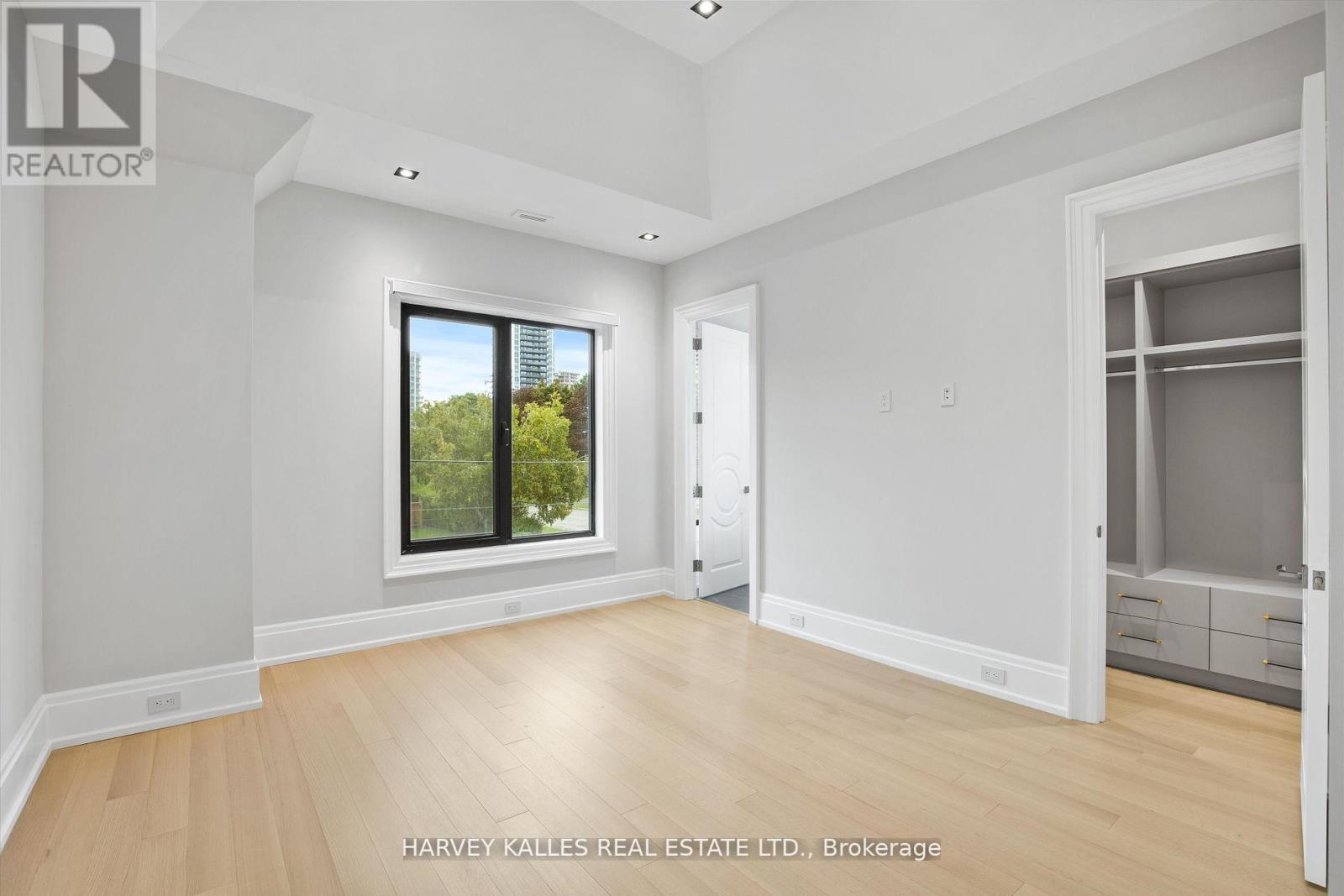 1 Silvergrove Road, Toronto, Ontario  M2L 2N5 - Photo 29 - C12481028