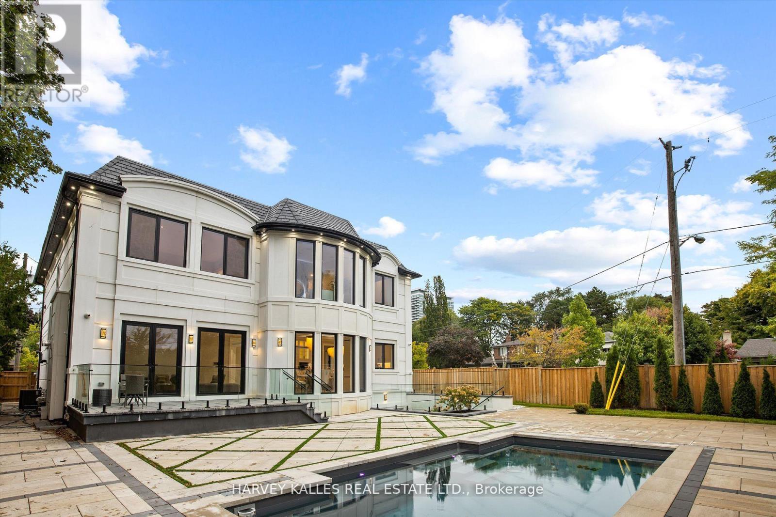 1 Silvergrove Road, Toronto, Ontario  M2L 2N5 - Photo 37 - C12481028