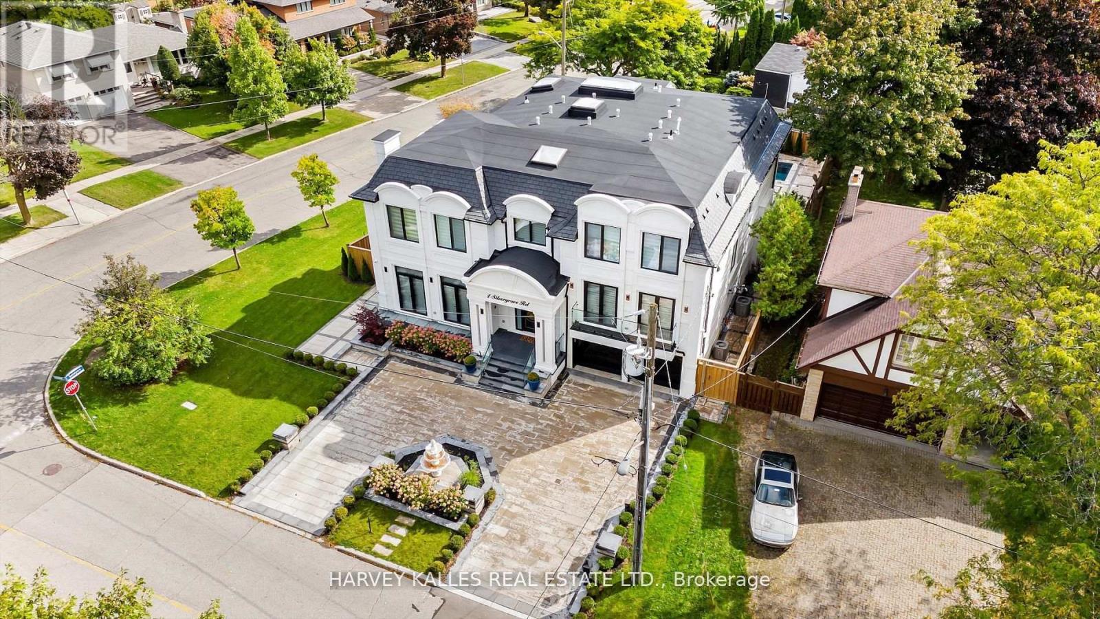 1 Silvergrove Road, Toronto, Ontario  M2L 2N5 - Photo 39 - C12481028