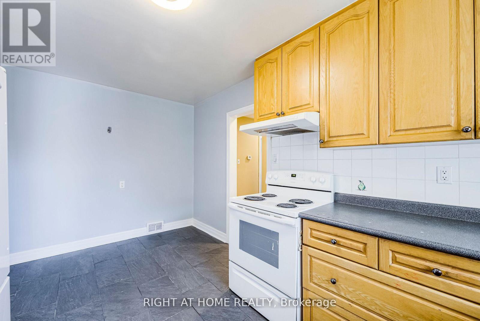 Main-A - 1715 Rossland Road E, Whitby, Ontario  L1N 3P1 - Photo 12 - E12481000