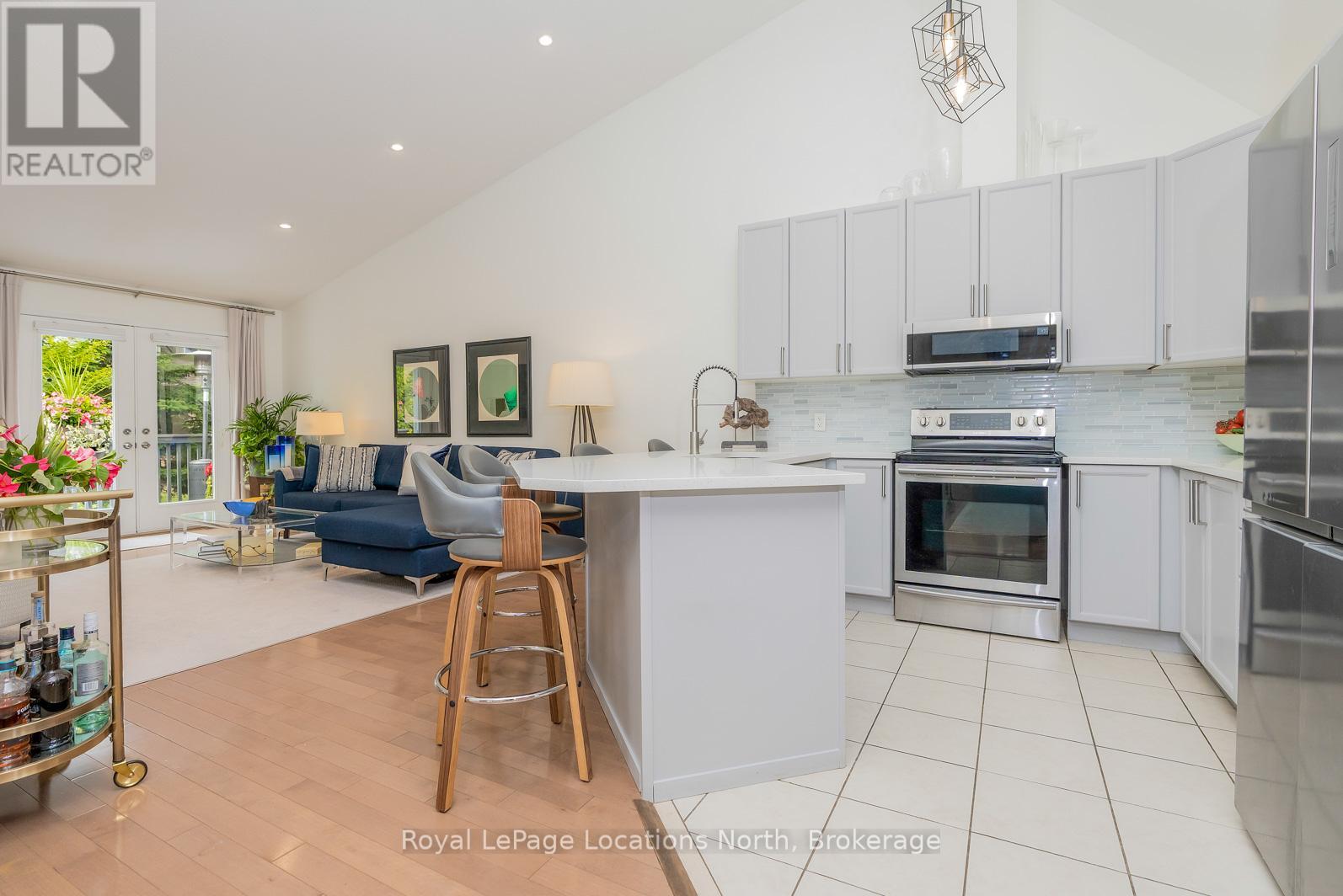 62 Green Briar Drive, Collingwood, Ontario  L9Y 5J2 - Photo 4 - S12481119