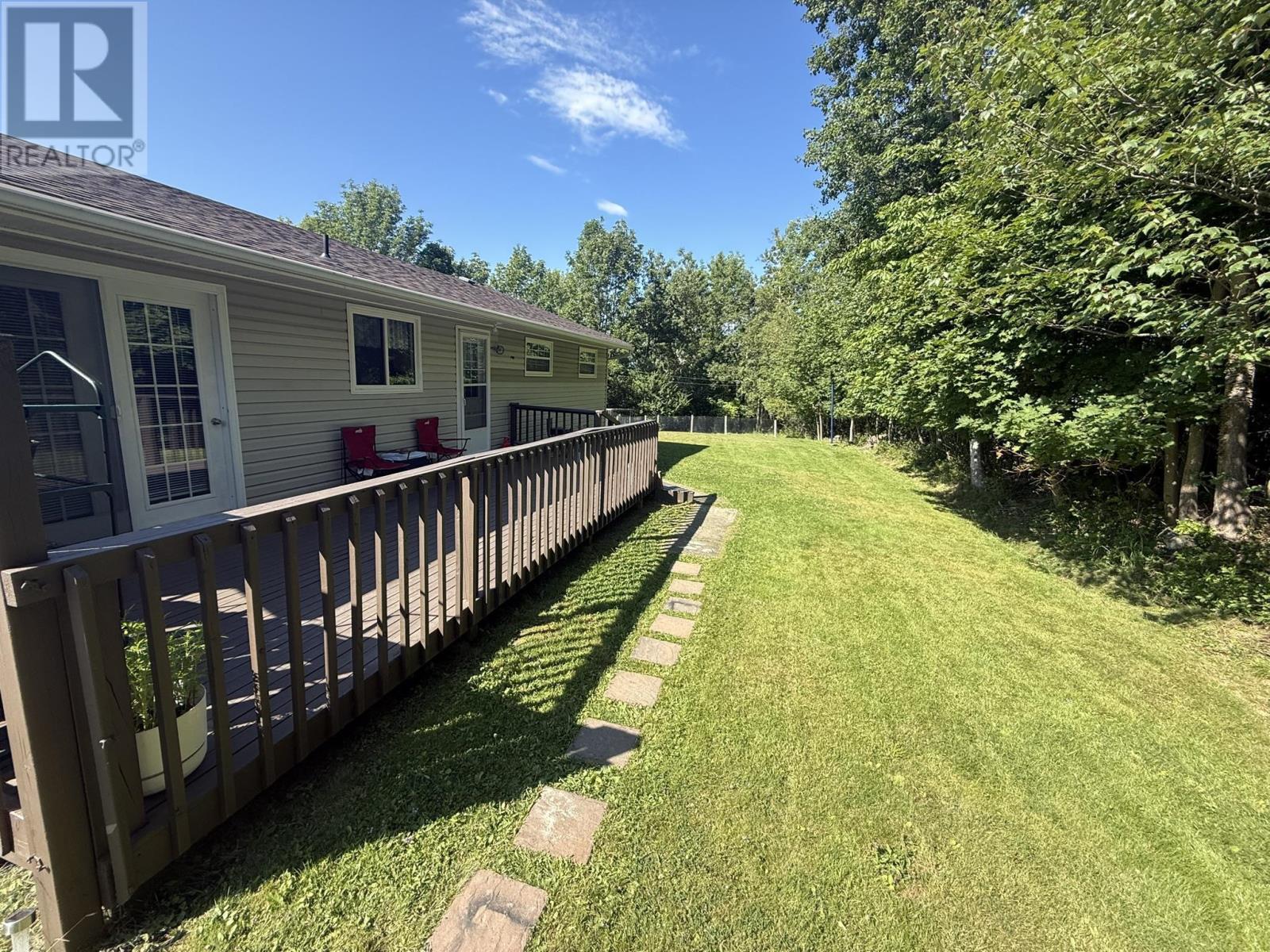 111 Grandview Avenue, Trenton, Nova Scotia  B0K 1X0 - Photo 3 - 202502786