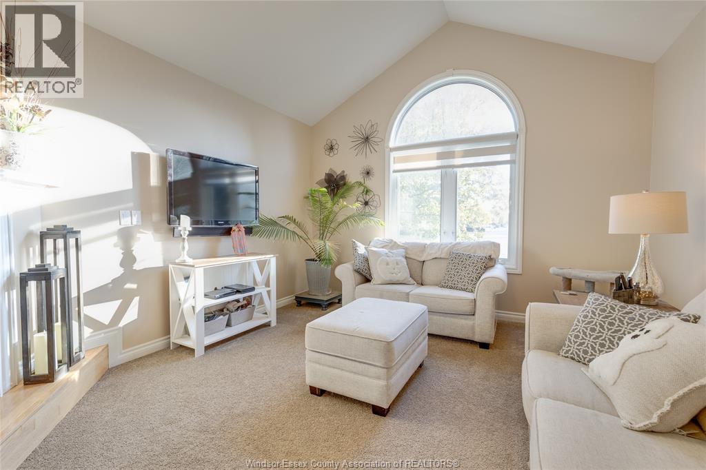 217 Beechwood Drive, Lakeshore, Ontario  N0R 1A0 - Photo 7 - 25027057