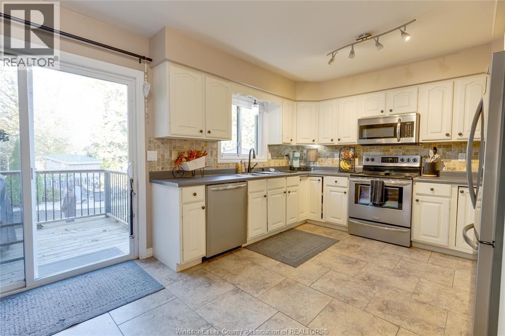 217 Beechwood Drive, Lakeshore, Ontario  N0R 1A0 - Photo 11 - 25027057