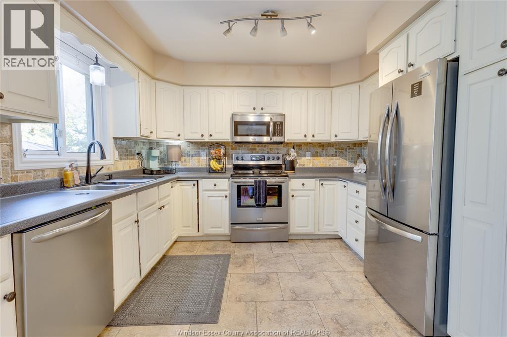 217 Beechwood Drive, Lakeshore, Ontario  N0R 1A0 - Photo 12 - 25027057