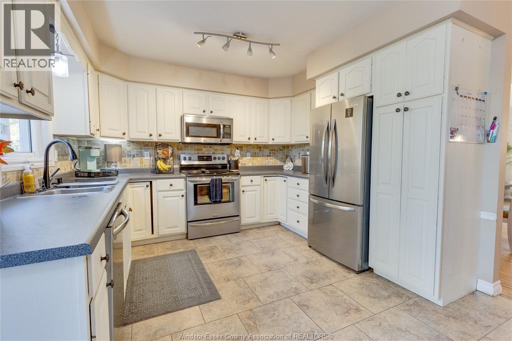217 Beechwood Drive, Lakeshore, Ontario  N0R 1A0 - Photo 13 - 25027057