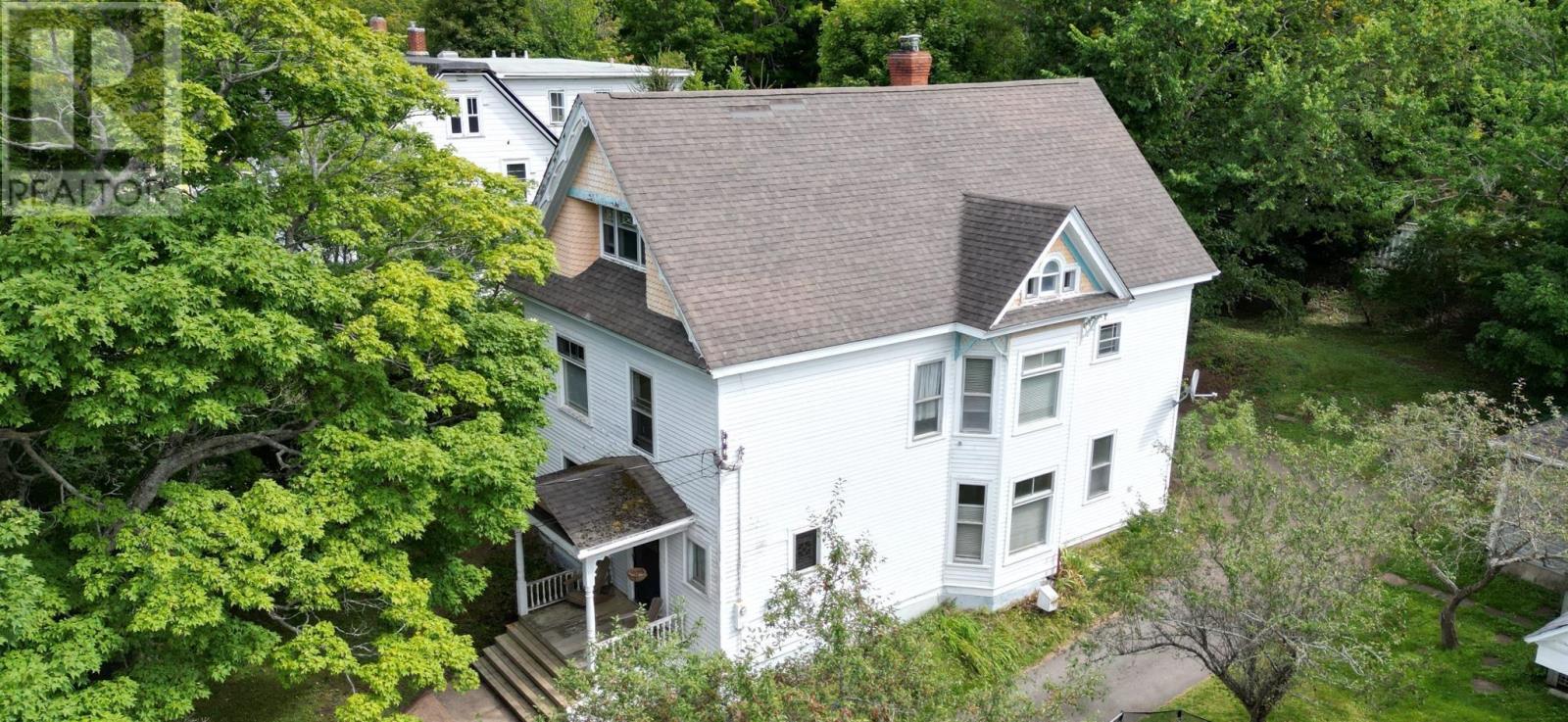 8 LANSDOON Place, Truro, Nova Scotia