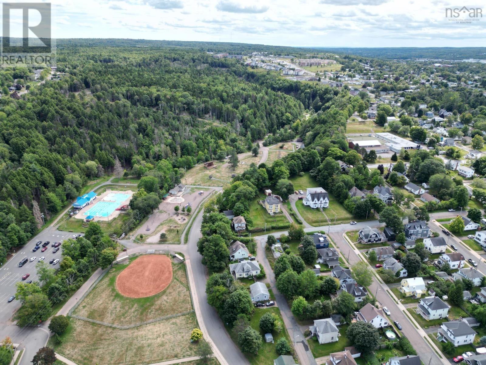 8 Lansdoon Place, Truro, Nova Scotia  B2N 2G1 - Photo 29 - 202522474