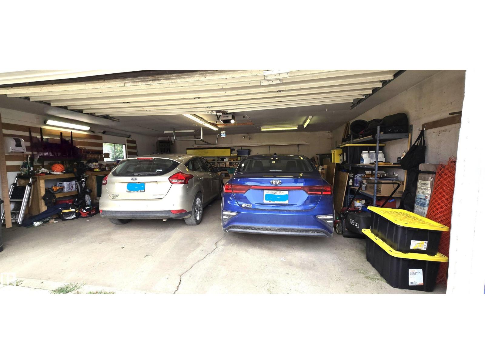 1736 61 St Nw Nw, Edmonton, Alberta  T6L 1N2 - Photo 2 - E4455568