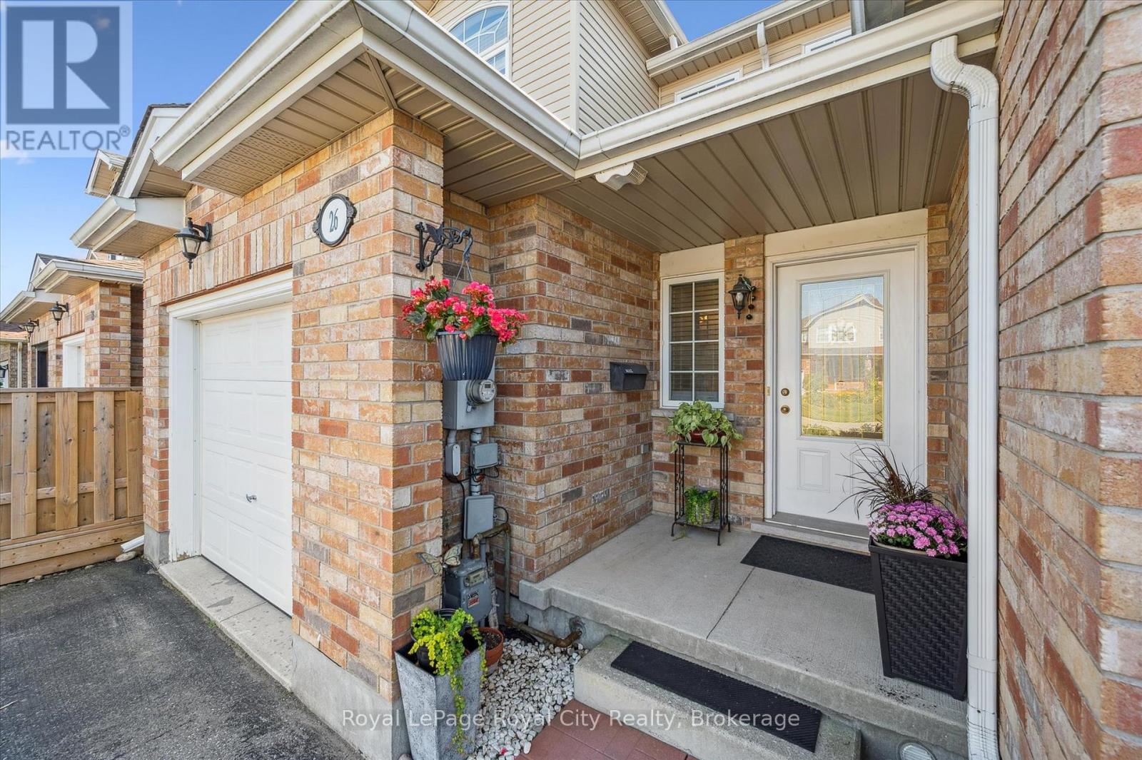 26 Hasler Crescent, Guelph, Ontario  N1L 0A2 - Photo 2 - X12481171