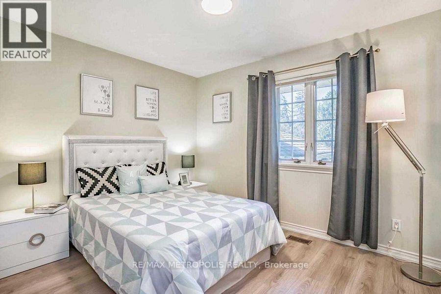 14 Strathroy Crescent, Markham, Ontario  L3P 2E6 - Photo 23 - N12481002
