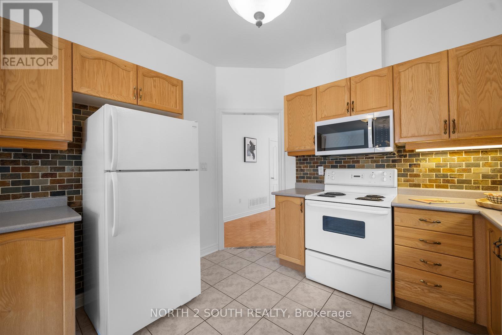 46 Silverado Trail, Vaughan, Ontario  L4H 1W3 - Photo 17 - N12481057
