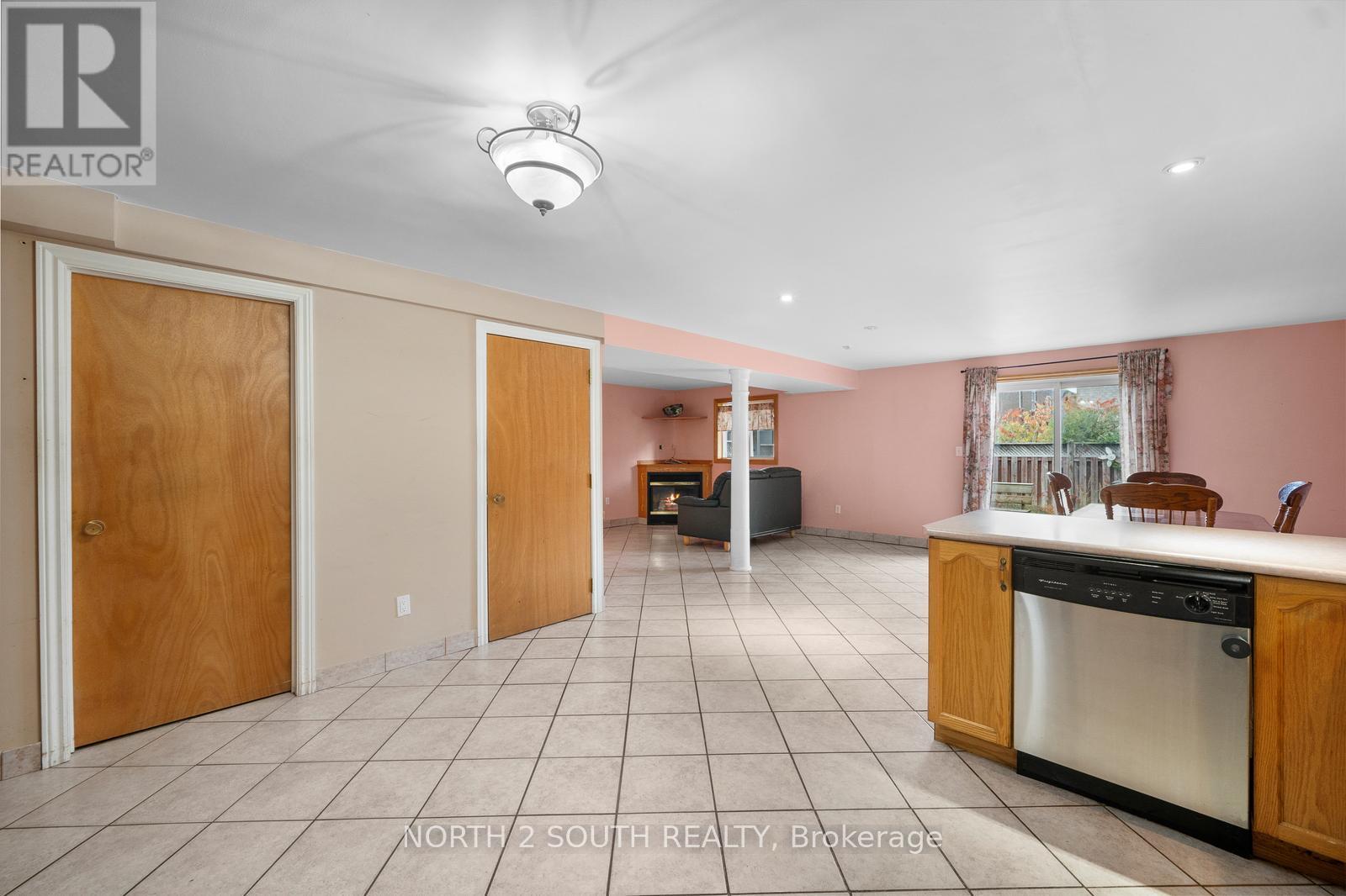 46 Silverado Trail, Vaughan, Ontario  L4H 1W3 - Photo 31 - N12481057