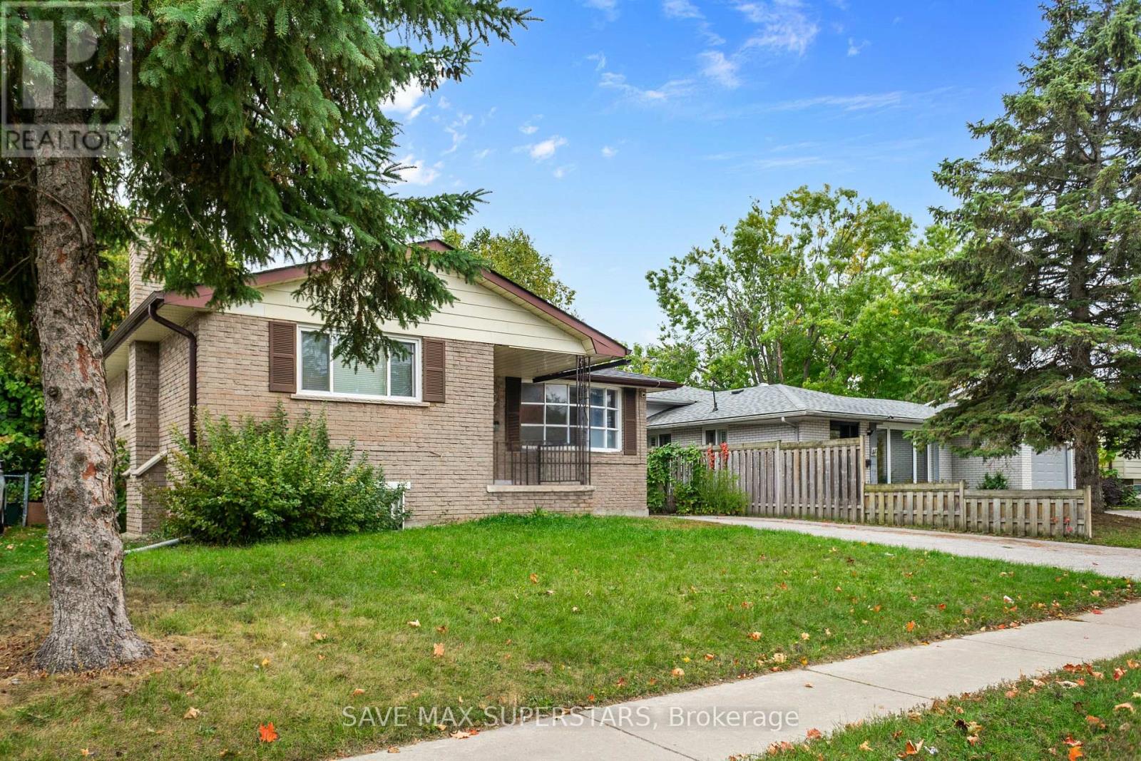 Duplex - 35 Bernick Drive, Barrie, Ontario  L4M 5C1 - Photo 4 - S12480998