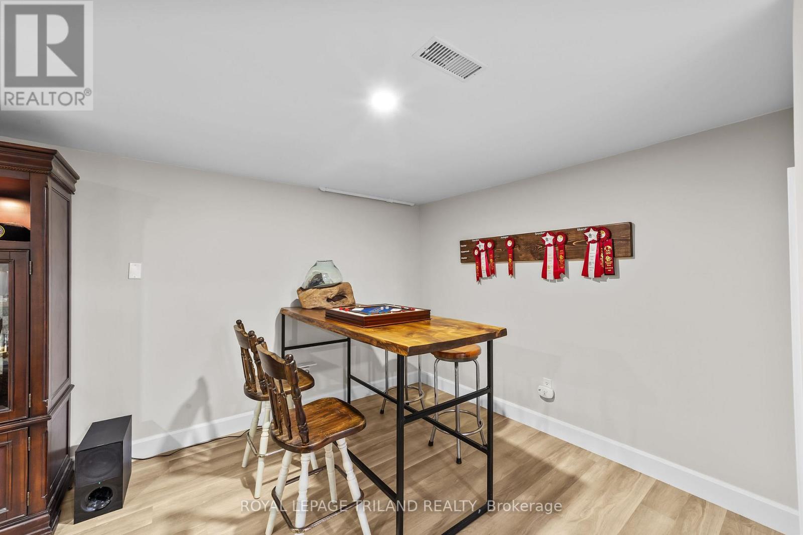 202 Appin Road, Southwest Middlesex, Ontario  N0L 1M0 - Photo 17 - X12481159