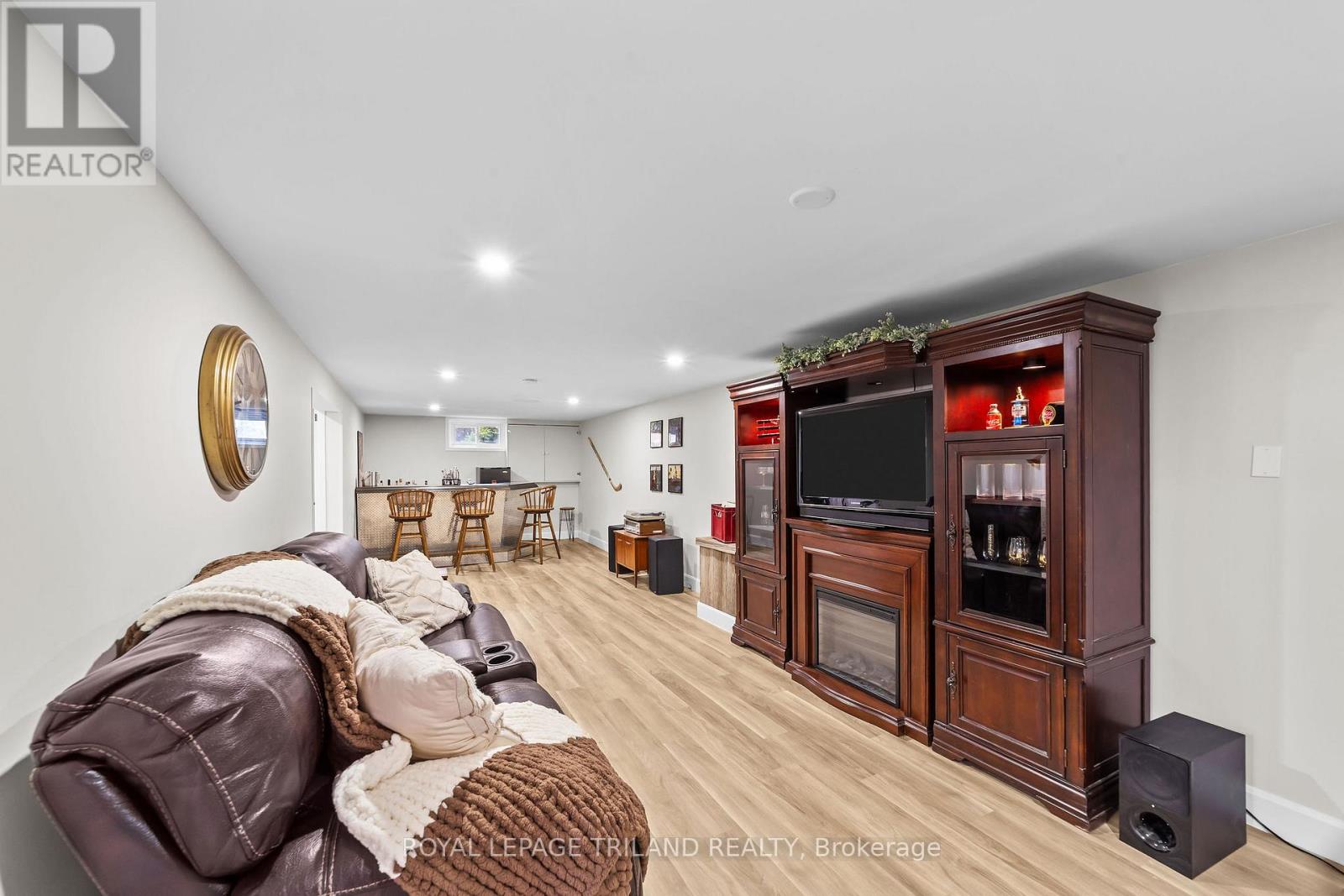 202 Appin Road, Southwest Middlesex, Ontario  N0L 1M0 - Photo 18 - X12481159