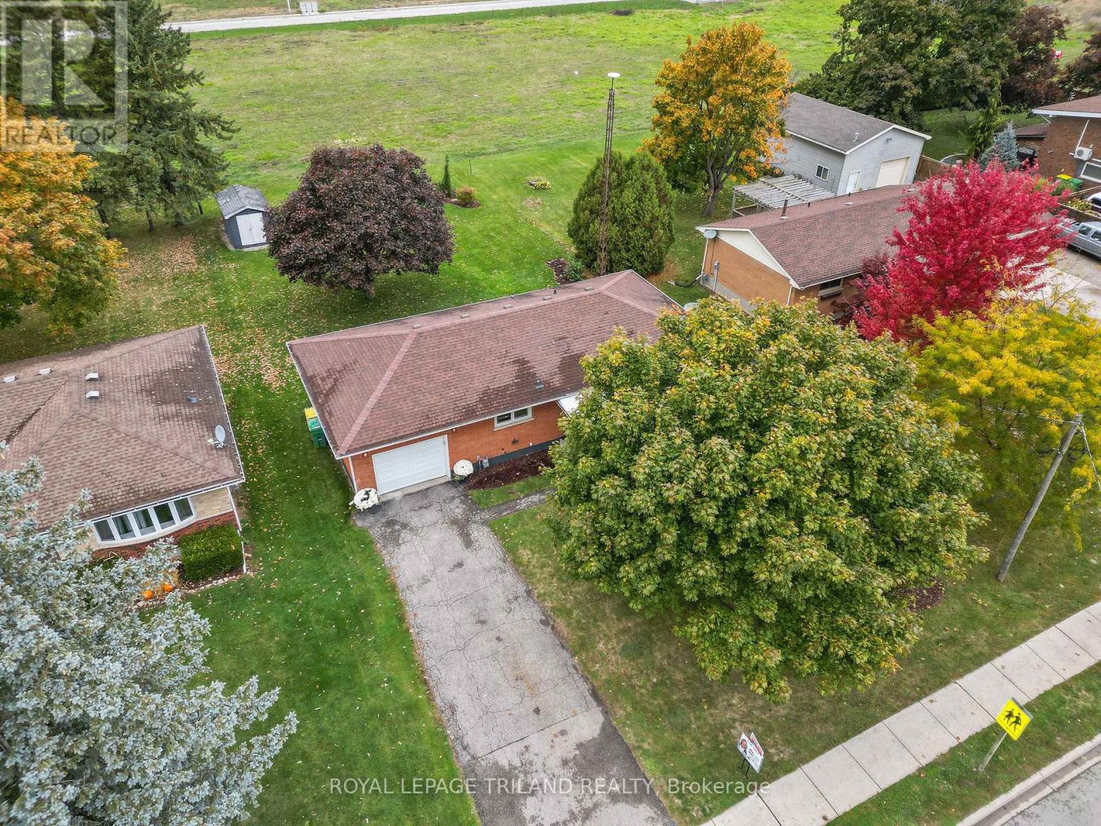 202 Appin Road, Southwest Middlesex, Ontario  N0L 1M0 - Photo 2 - X12481159