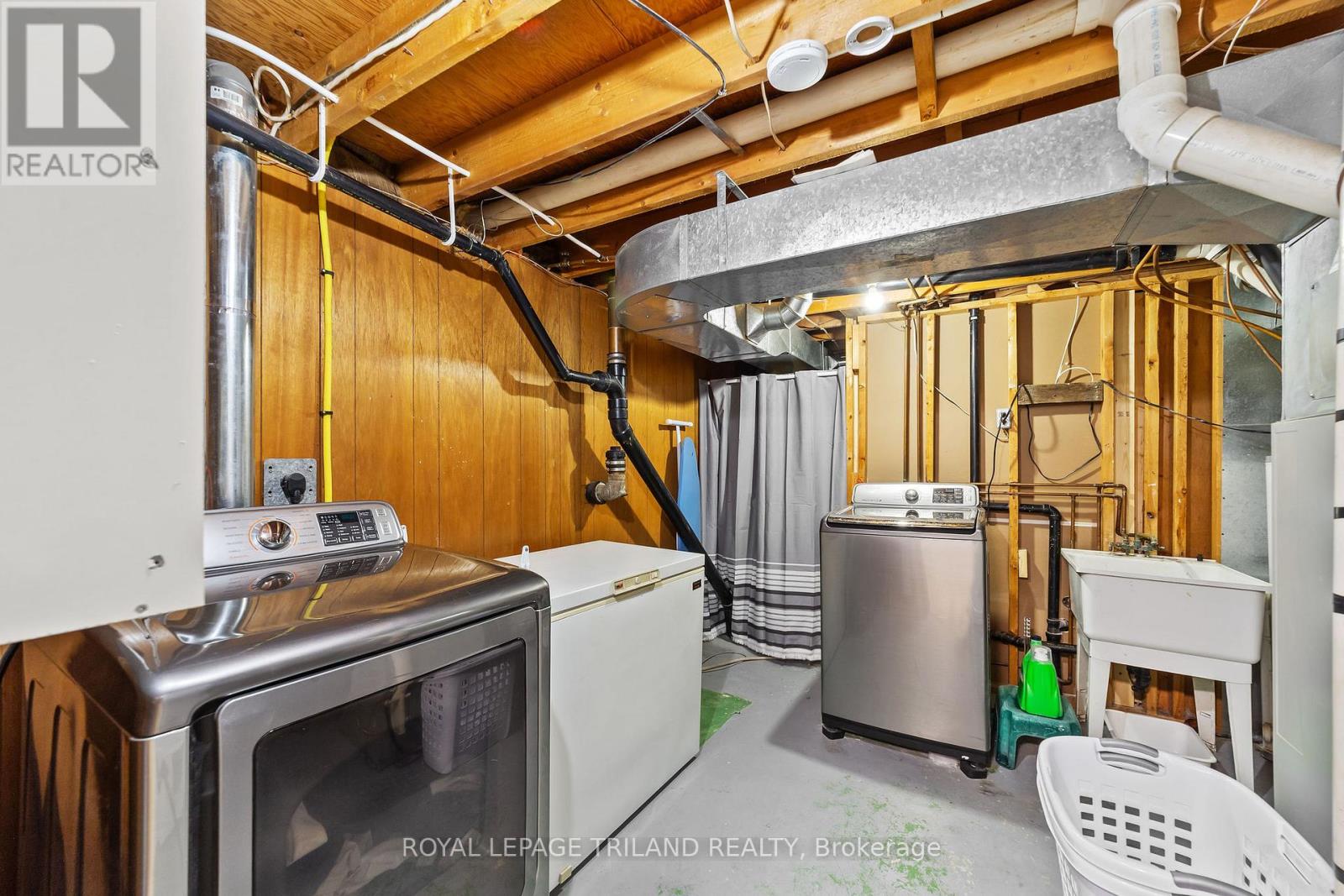 202 Appin Road, Southwest Middlesex, Ontario  N0L 1M0 - Photo 23 - X12481159