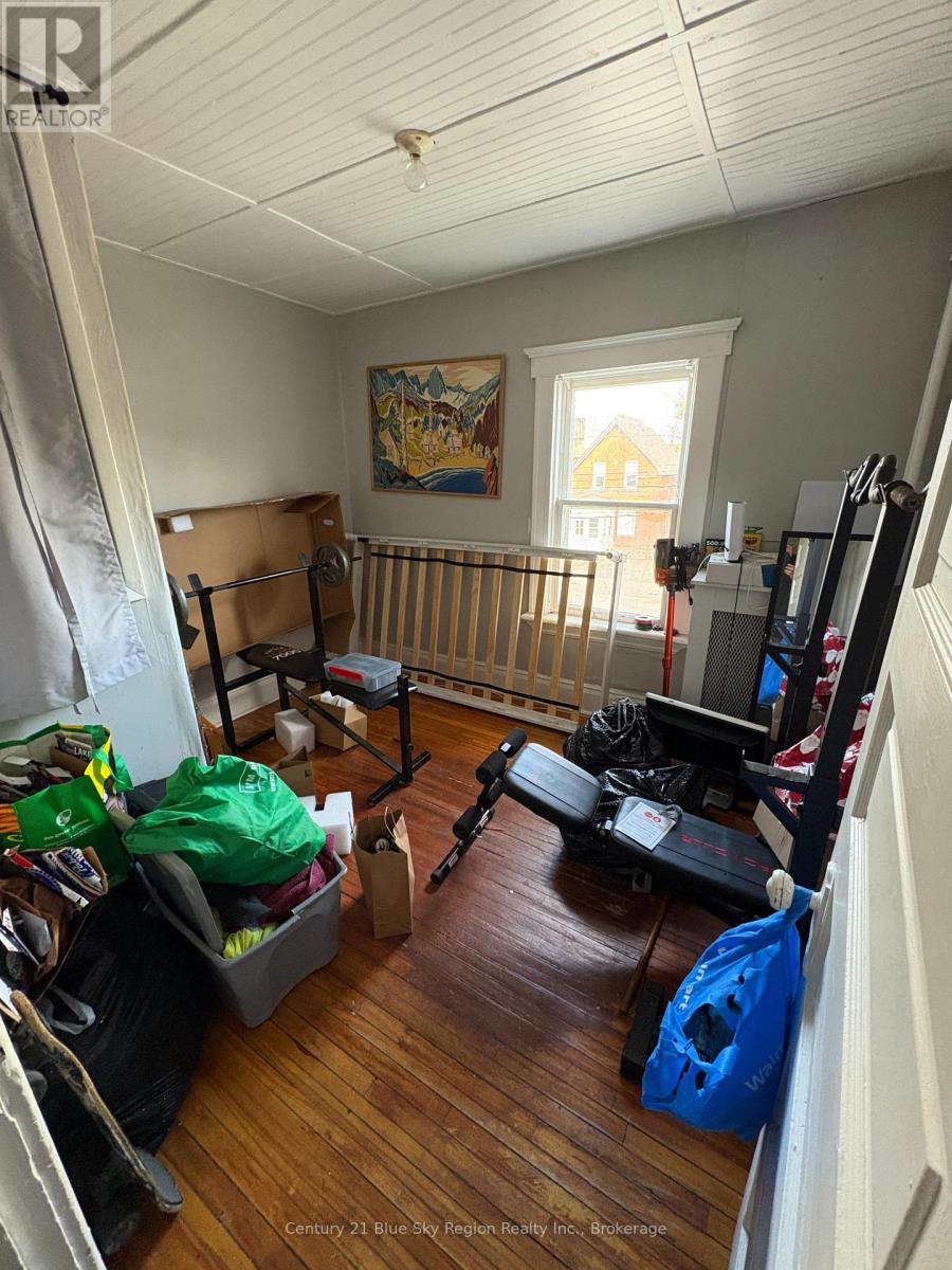 353 Regina Street, North Bay, Ontario  P1B 2J7 - Photo 9 - X12475397