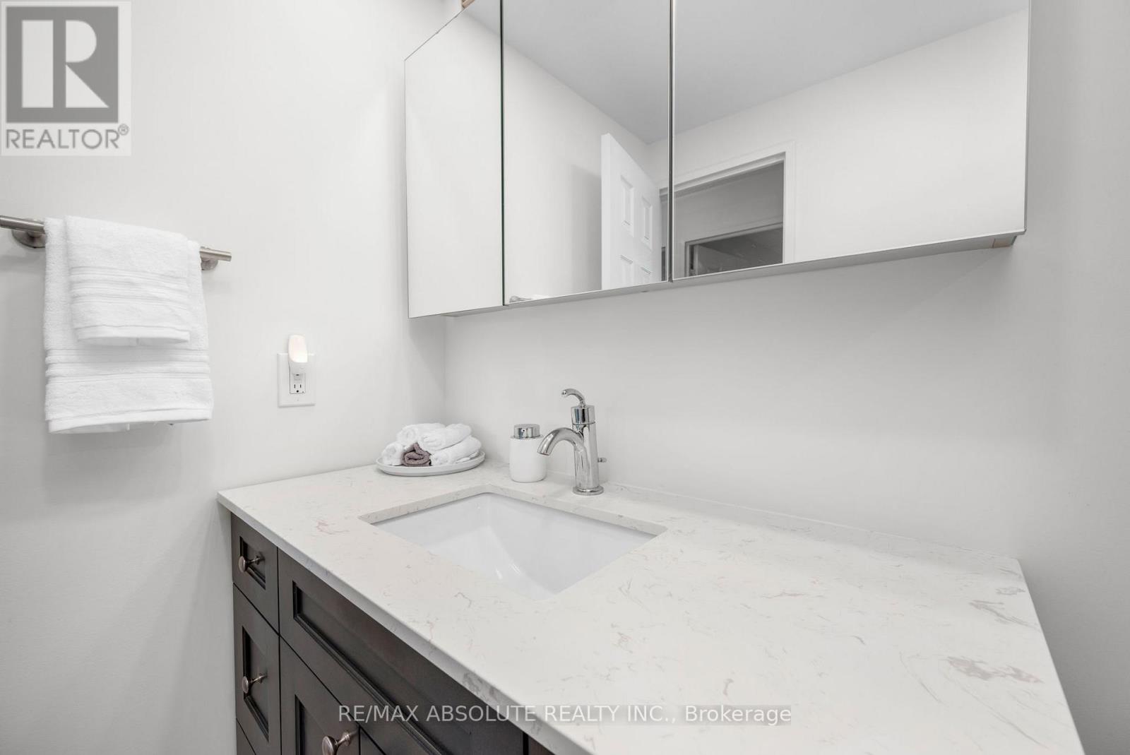 2406 - 1081 Ambleside Drive, Ottawa, Ontario  K2B 8C8 - Photo 30 - X12481157
