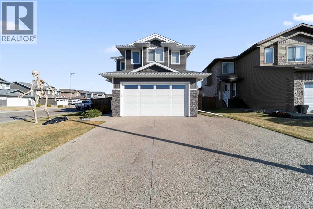 3517 52 Street, Camrose, Alberta  t4v 5j2 - Photo 1 - A2266169
