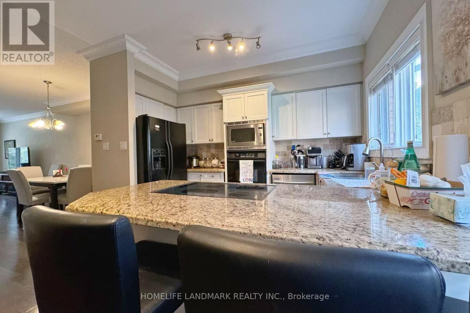 54 Bluewater Court, Toronto, Ontario  M8V 4A9 - Photo 10 - W12481005
