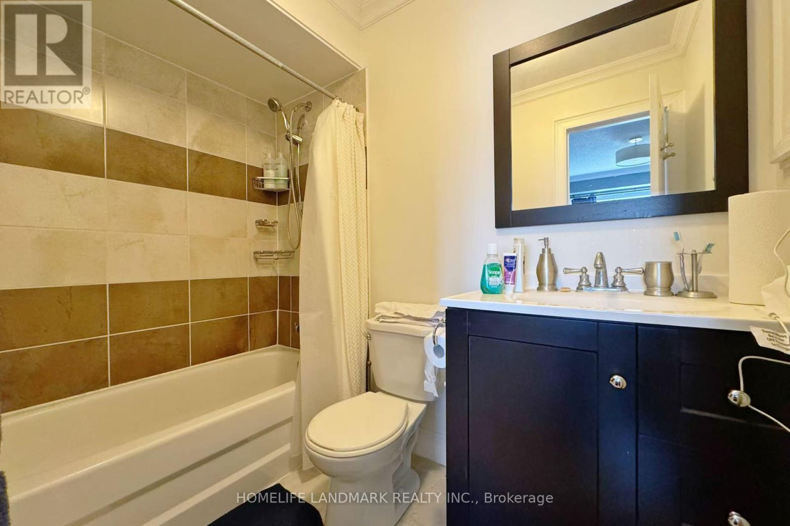 54 Bluewater Court, Toronto, Ontario  M8V 4A9 - Photo 14 - W12481005