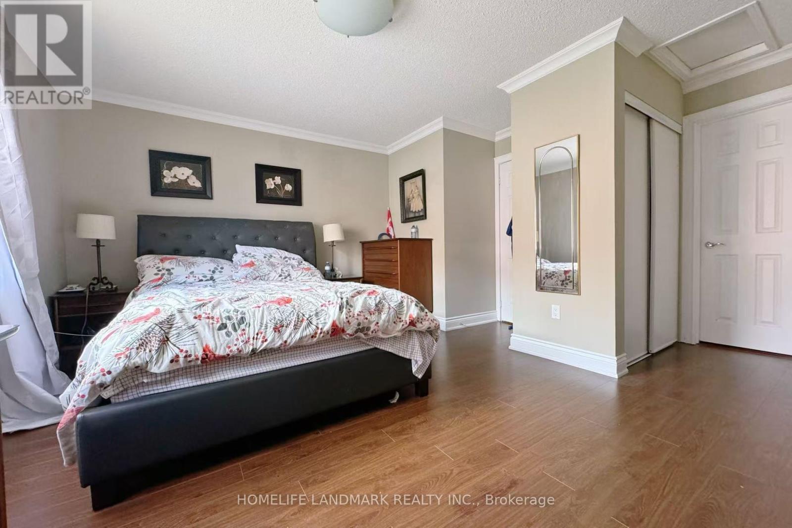 54 Bluewater Court, Toronto, Ontario  M8V 4A9 - Photo 17 - W12481005