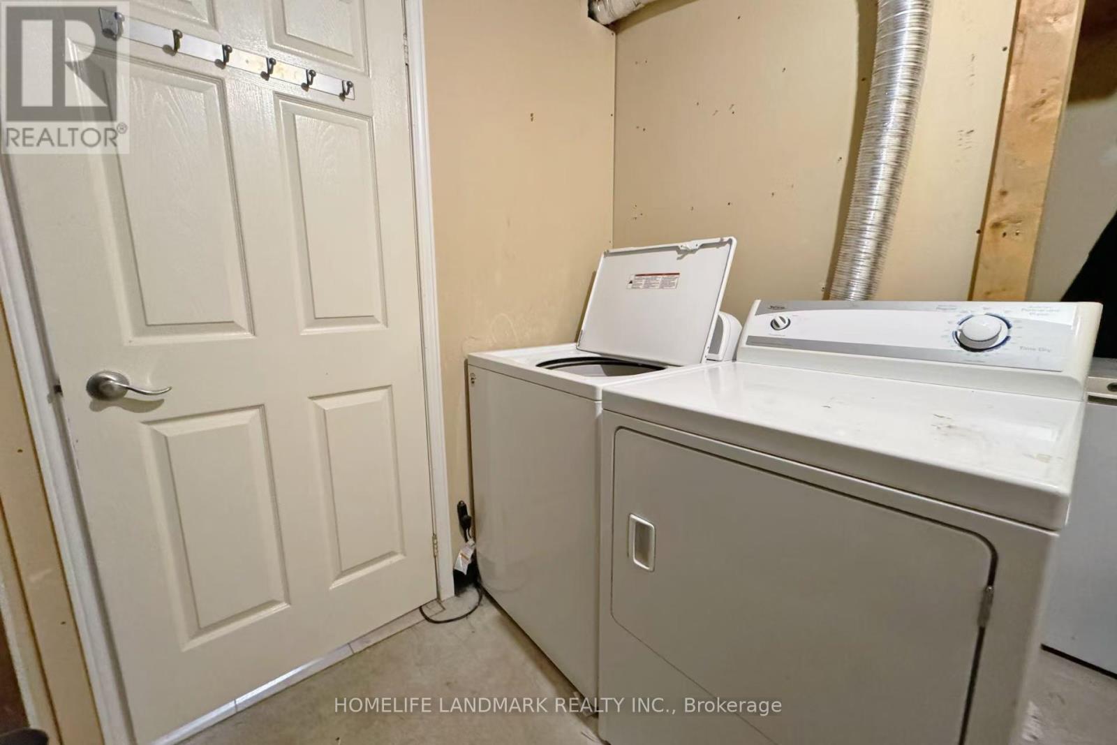 54 Bluewater Court, Toronto, Ontario  M8V 4A9 - Photo 23 - W12481005