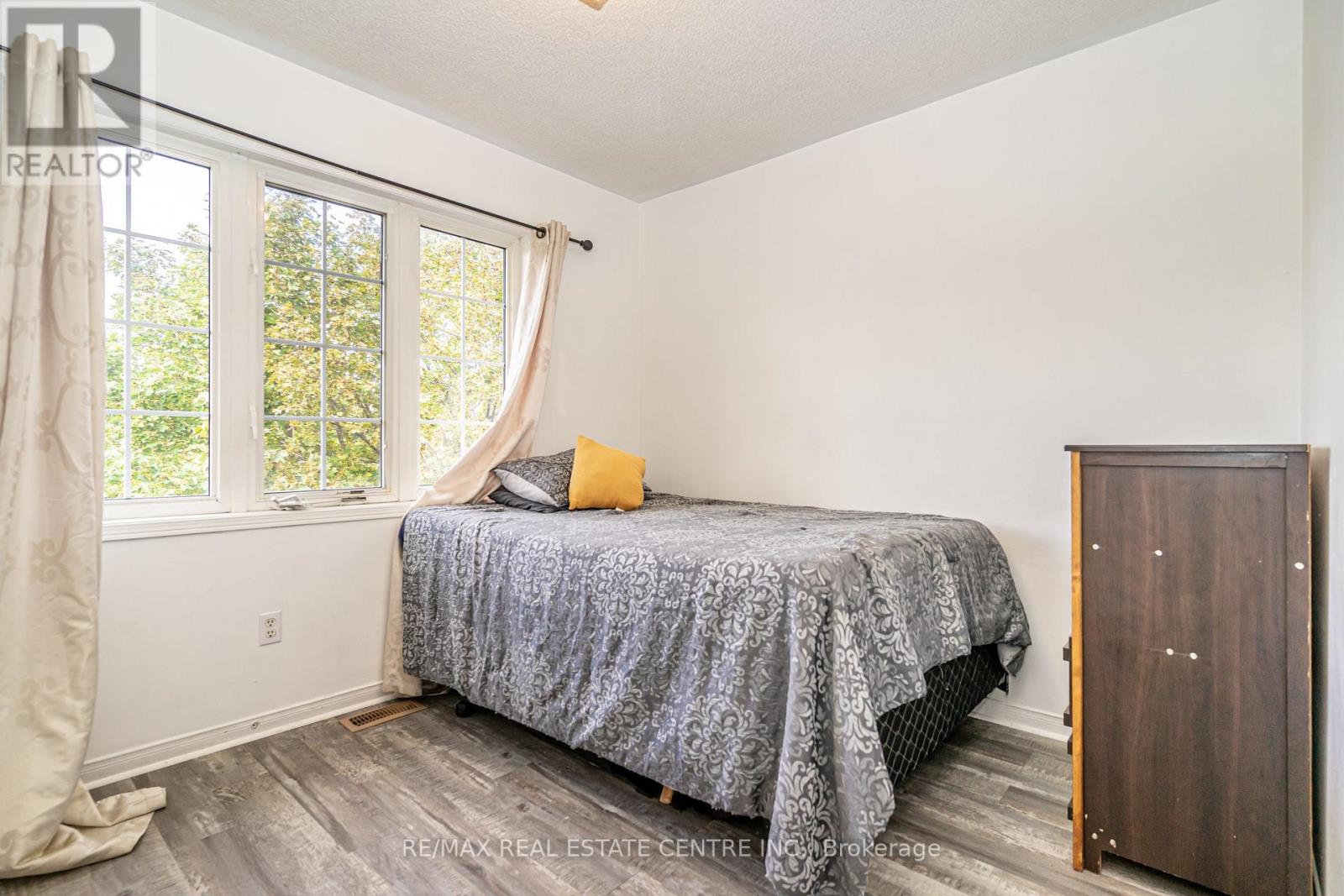 43 Trumpet Valley Boulevard, Brampton, Ontario  L7A 2Z8 - Photo 25 - W12481014