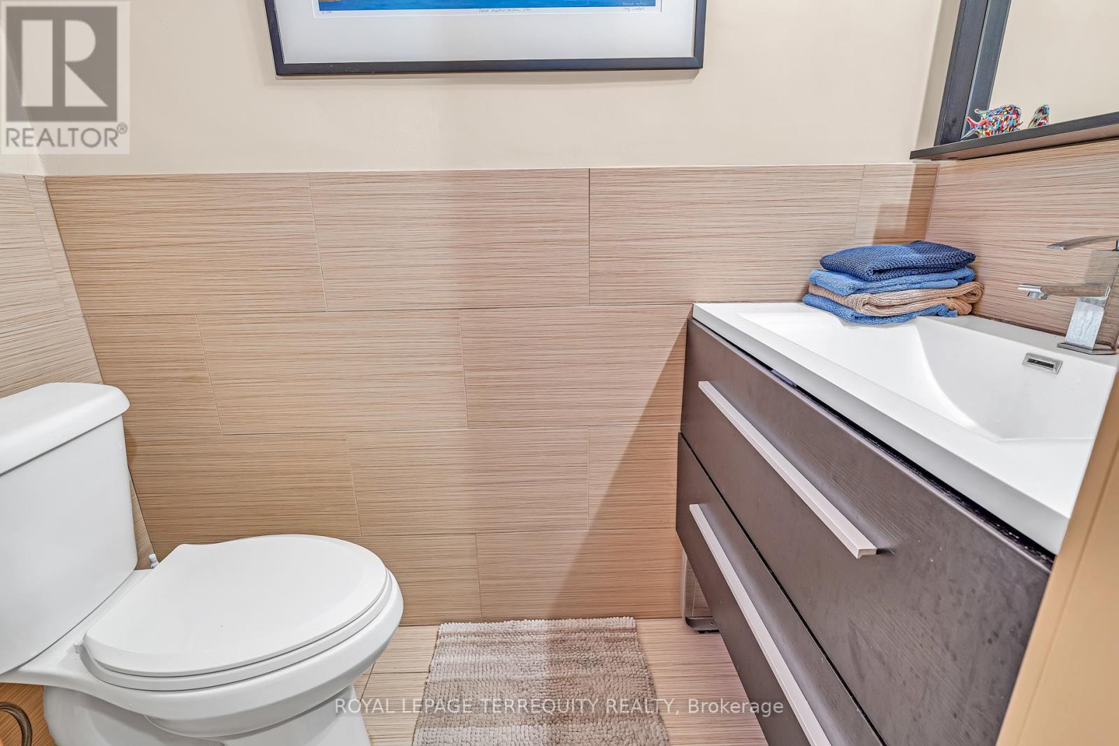 61 Parkchester Road, Toronto, Ontario  M6M 2S1 - Photo 15 - W12481019