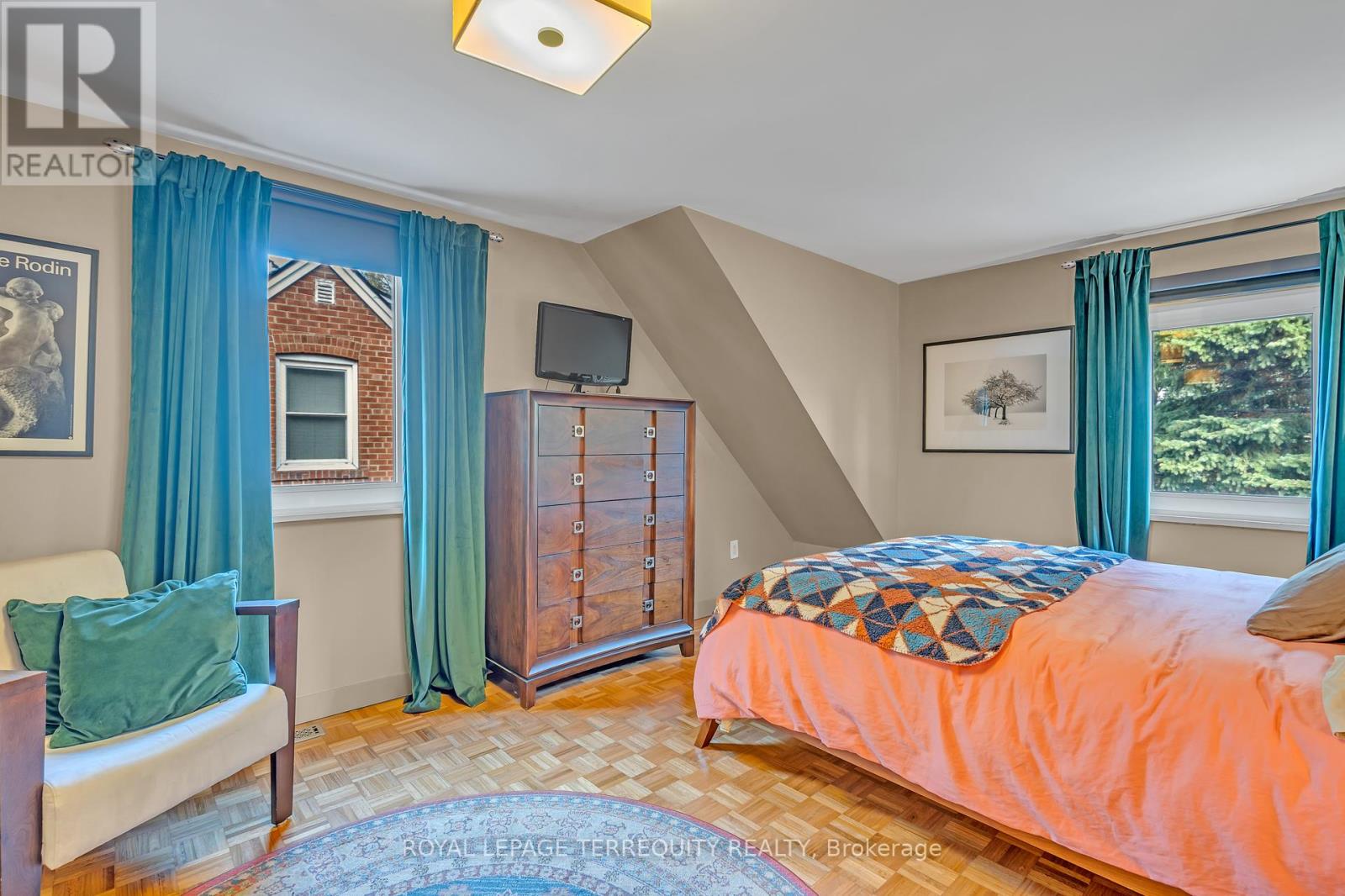 61 Parkchester Road, Toronto, Ontario  M6M 2S1 - Photo 17 - W12481019