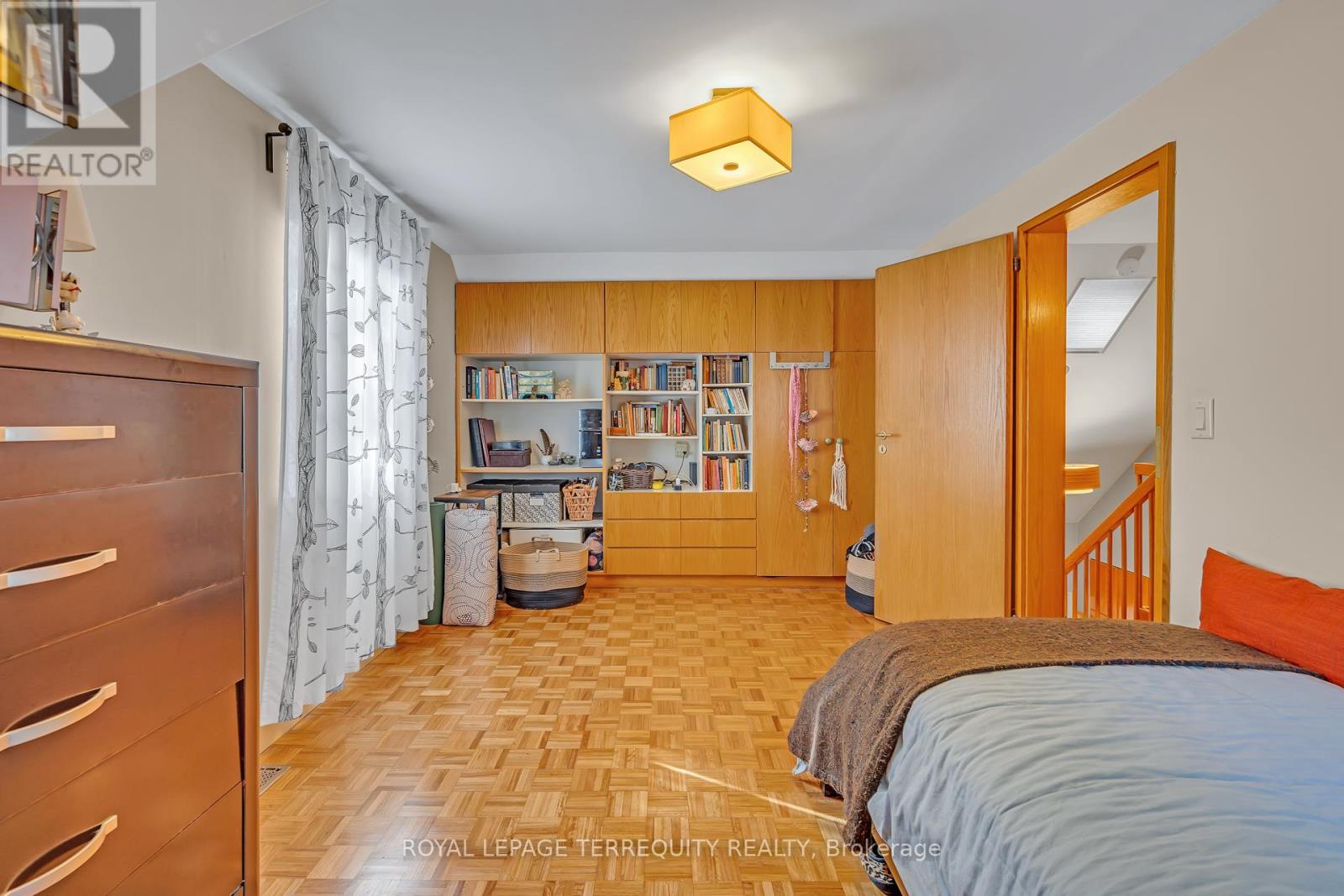 61 Parkchester Road, Toronto, Ontario  M6M 2S1 - Photo 22 - W12481019