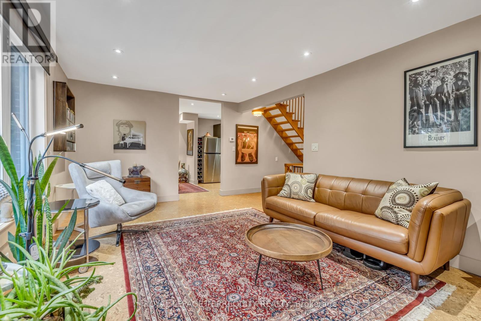 61 Parkchester Road, Toronto, Ontario  M6M 2S1 - Photo 7 - W12481019