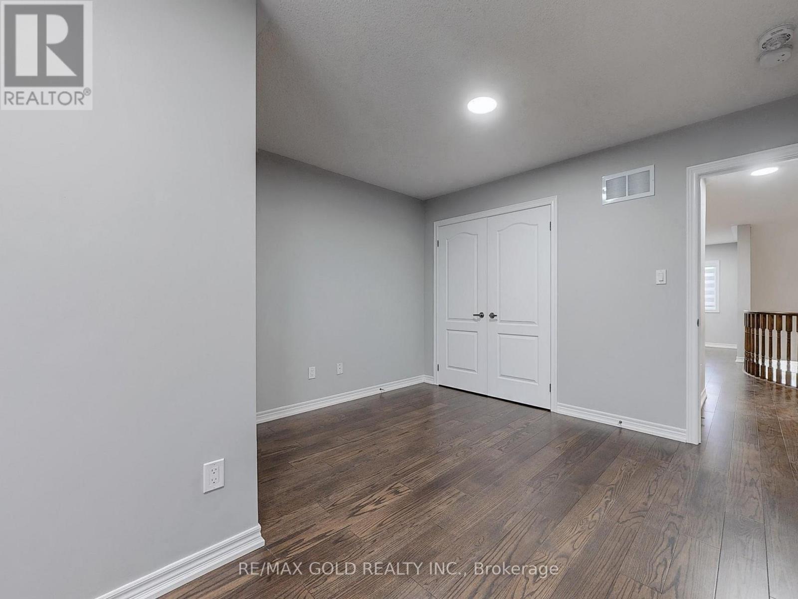 53 Muzzo Drive, Brampton, Ontario  L6R 3W9 - Photo 28 - W12481031